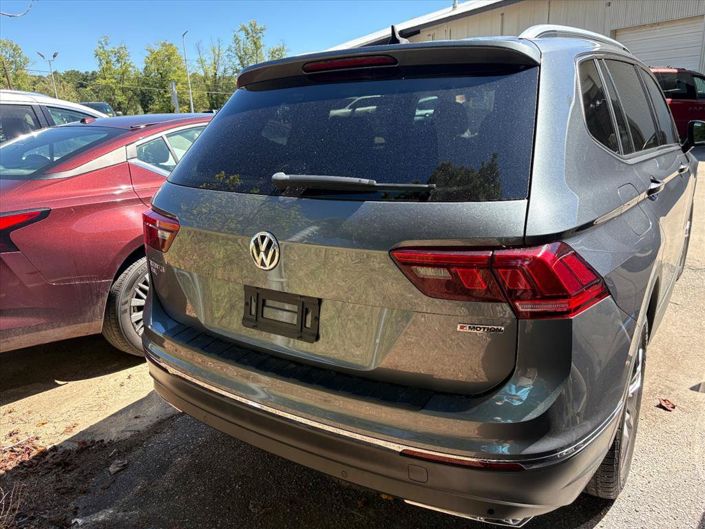 Used 2020 Volkswagen Tiguan SEL AWD/4WD image 7