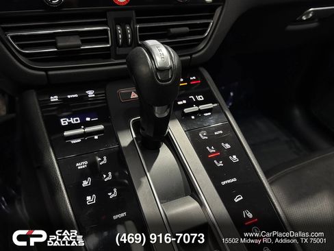 Used 2022 Porsche Macan w/ Premium Package Plus AWD/4WD image 41