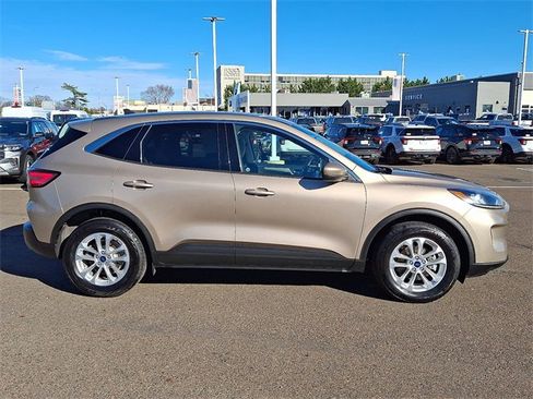 Certified 2020 Ford Escape SE image 7