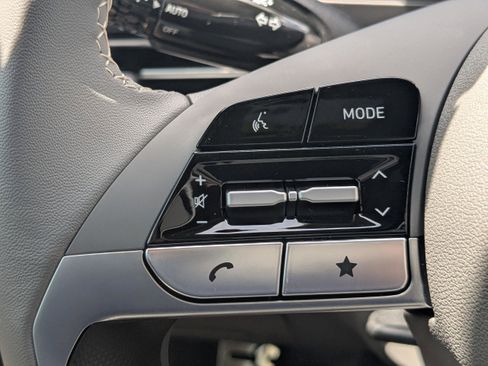New 2026 Hyundai Elantra SEL Sport Premium FWD image 19