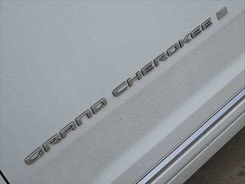 Certified 2025 Jeep Grand Cherokee L Summit image 13