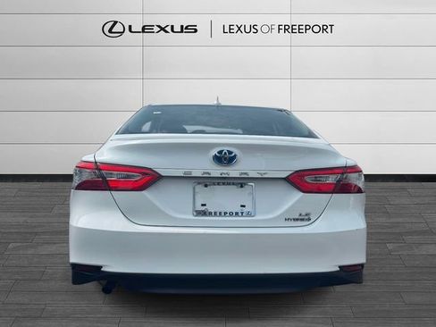 Used 2020 Toyota Camry LE FWD image 5