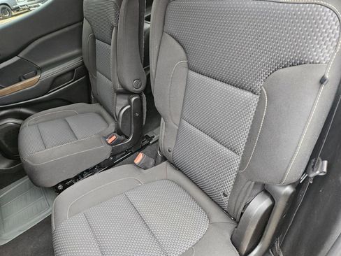 Used 2021 GMC Acadia SLE w/ Driver Convenience Package FWD image 27