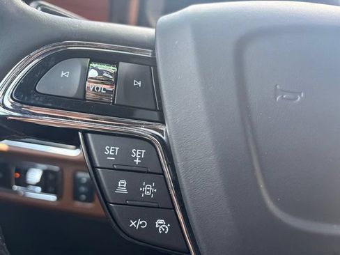 Used 2024 Lincoln Navigator Reserve AWD/4WD image 18