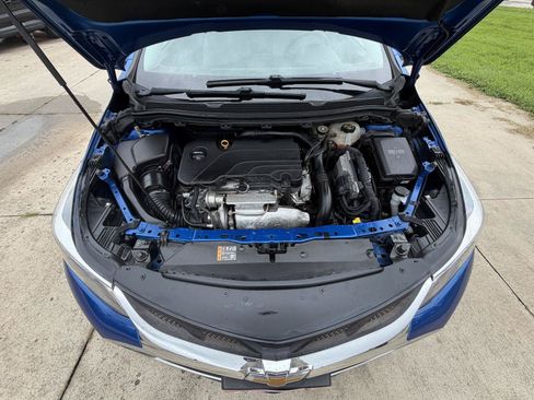 Used 2019 Chevrolet Cruze LT FWD image 22