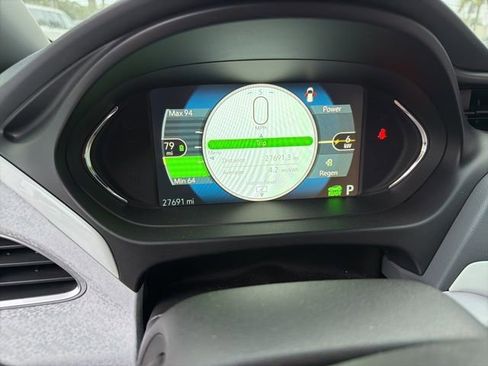 Certified 2020 Chevrolet Bolt Premier w/ Infotainment Package image 7