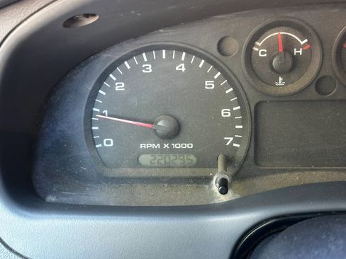 Used 2011 Ford Ranger XLT RWD image 24