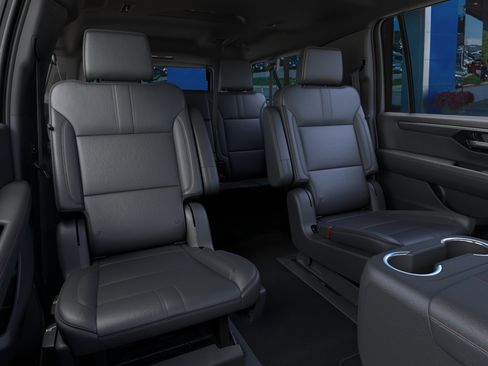New 2026 Chevrolet Suburban RST w/ Comfort Package AWD/4WD image 17