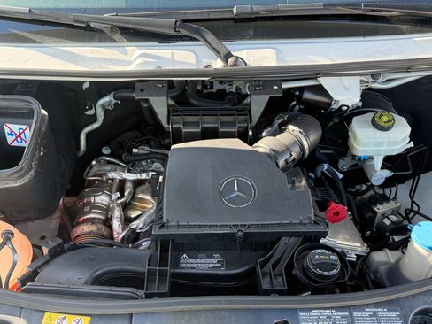 Used 2023 Mercedes-Benz Sprinter 2500 image 24