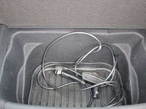 Used 2020 Tesla Model Y Performance image 34