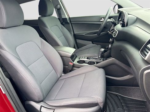 Used 2020 Hyundai Tucson SE w/ Winter Weather Package image 25