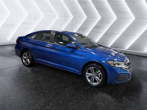 Used 2023 Volkswagen Jetta SE FWD image 4