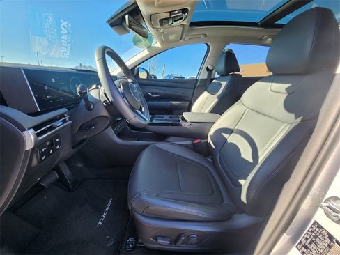 Certified 2025 Hyundai Tucson SEL image 10