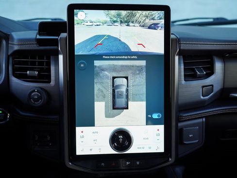 Used 2023 Ford Expedition Platinum image 35