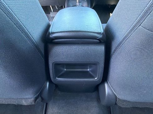 Used 2021 Toyota Corolla SE w/ SE Premium Package image 25