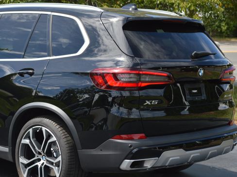 Used 2023 BMW X5 sDrive40i w/ Parking Assistance Package RWD image 3