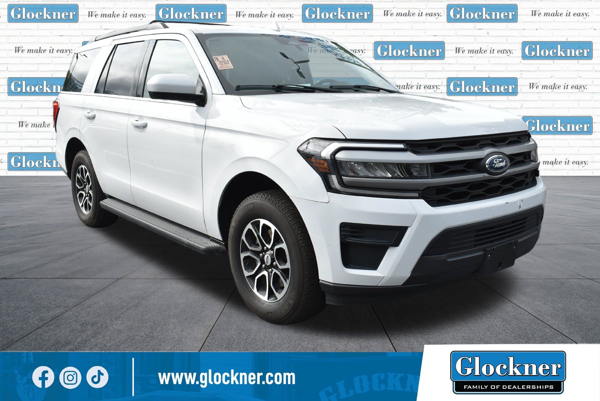 Used 2024 Ford Expedition XLT AWD/4WD image 3