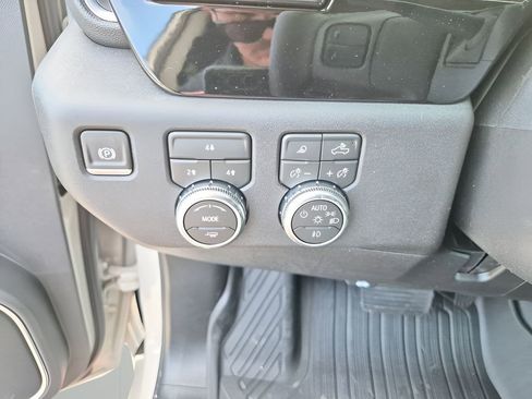 New 2026 GMC Sierra 2500 SLE w/ SLE Value Package; image 32