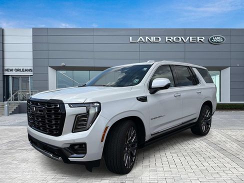 Used 2025 GMC Yukon Denali Ultimate AWD/4WD image 1