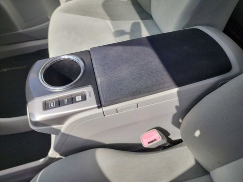 Used 2012 Toyota Prius V Three FWD image 24