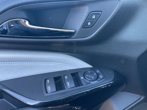 New 2026 Chevrolet Trax LT w/ Sunroof Package image 29