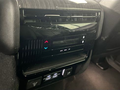 Used 2022 Jeep Wagoneer Series II image 26