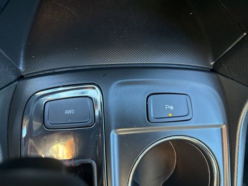 Used 2024 Chevrolet Equinox RS w/ RS Leather Package AWD/4WD image 22