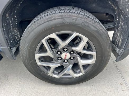 Used 2024 GMC Sierra 1500 SLT image 8