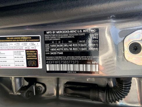Used 2025 Mercedes-Benz GLS 580 4MATIC image 34