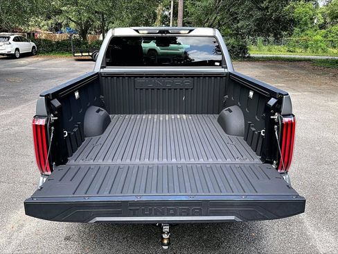 Used 2024 Toyota Tundra Platinum AWD/4WD image 35