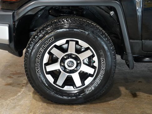 Used 2013 Toyota FJ Cruiser 4WD w/ Convenience Pkg image 60