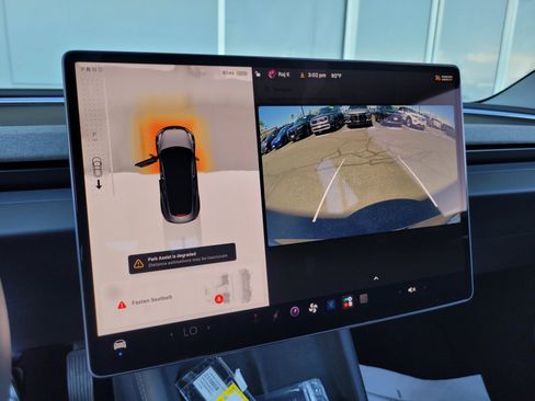 Used 2025 Tesla Model 3 Long Range RWD image 19