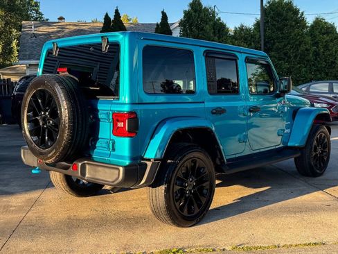 Used 2024 Jeep Wrangler Unlimited Sahara AWD/4WD image 3