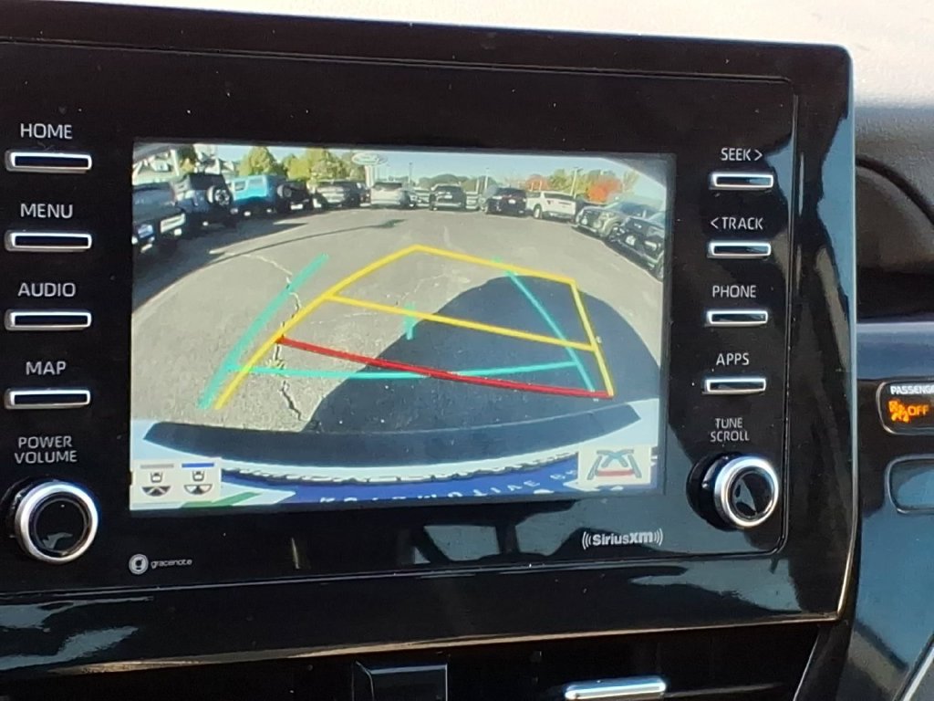 Used 2022 Toyota Camry SE w/ Cold Weather Package FWD image 20
