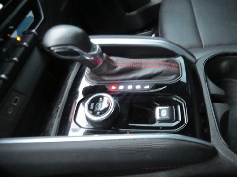 Used 2024 Chevrolet Colorado Z71 w/ Z71 Convenience Package 2 AWD/4WD image 20
