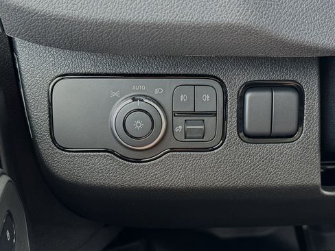 Used 2024 Mercedes-Benz Sprinter 2500 image 31