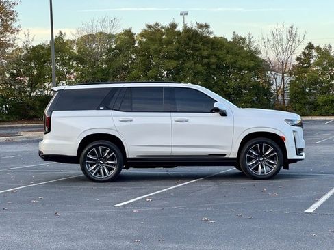 Certified 2023 Cadillac Escalade Sport w/ Touring Package image 9