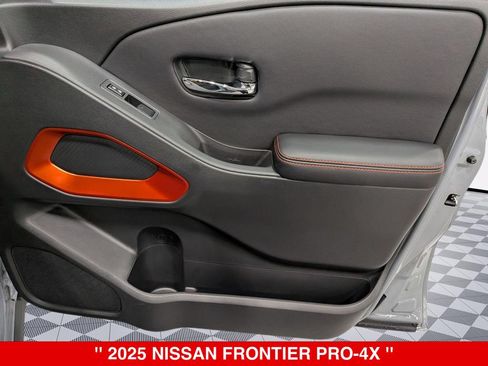 Certified 2025 Nissan Frontier PRO-4X AWD/4WD image 33
