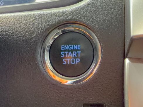 Used 2022 Toyota 4Runner SR5 Premium w/ Moonroof Package RWD image 20