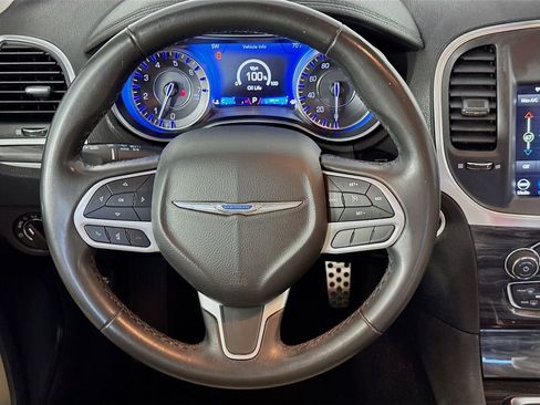 Used 2021 Chrysler 300 Touring w/ Chrome Appearance Package image 32