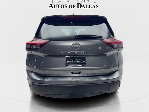 Used 2024 Nissan Rogue SV w/ SV Premium Package image 7