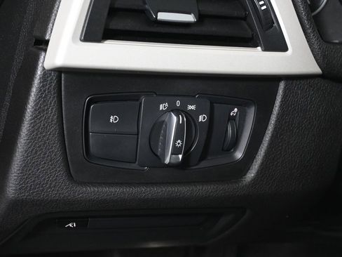 Used 2018 BMW 320i xDrive Sedan w/ Convenience Package image 27