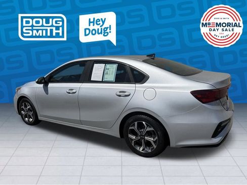 Used 2019 Kia Forte LXS FWD image 2