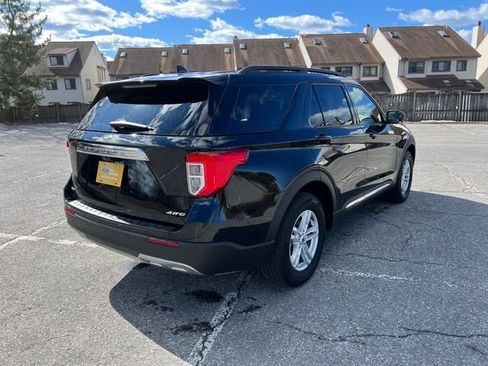 Certified 2022 Ford Explorer XLT w/ Equipment Group 202A image 11