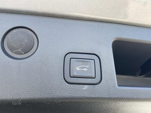 Used 2025 Chevrolet Equinox RS image 12