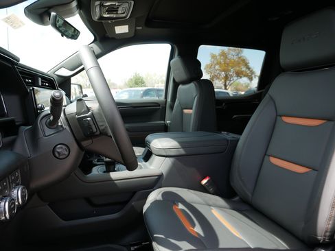 New 2026 GMC Sierra 1500 AT4 w/ Technology Package AWD/4WD image 4