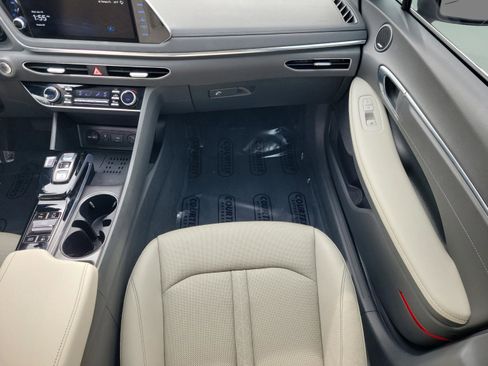 Used 2023 Hyundai Sonata Limited w/ Preferred Accessory Package image 15