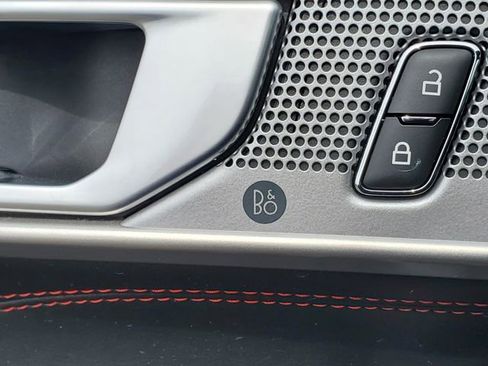 Used 2024 Ford Explorer ST-Line w/ Class IV Trailer Tow Package image 12