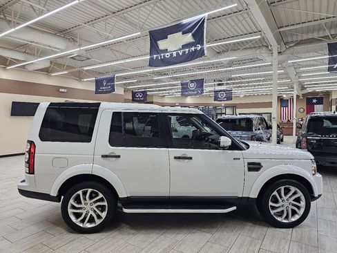 Used 2016 Land Rover LR4 HSE image 6