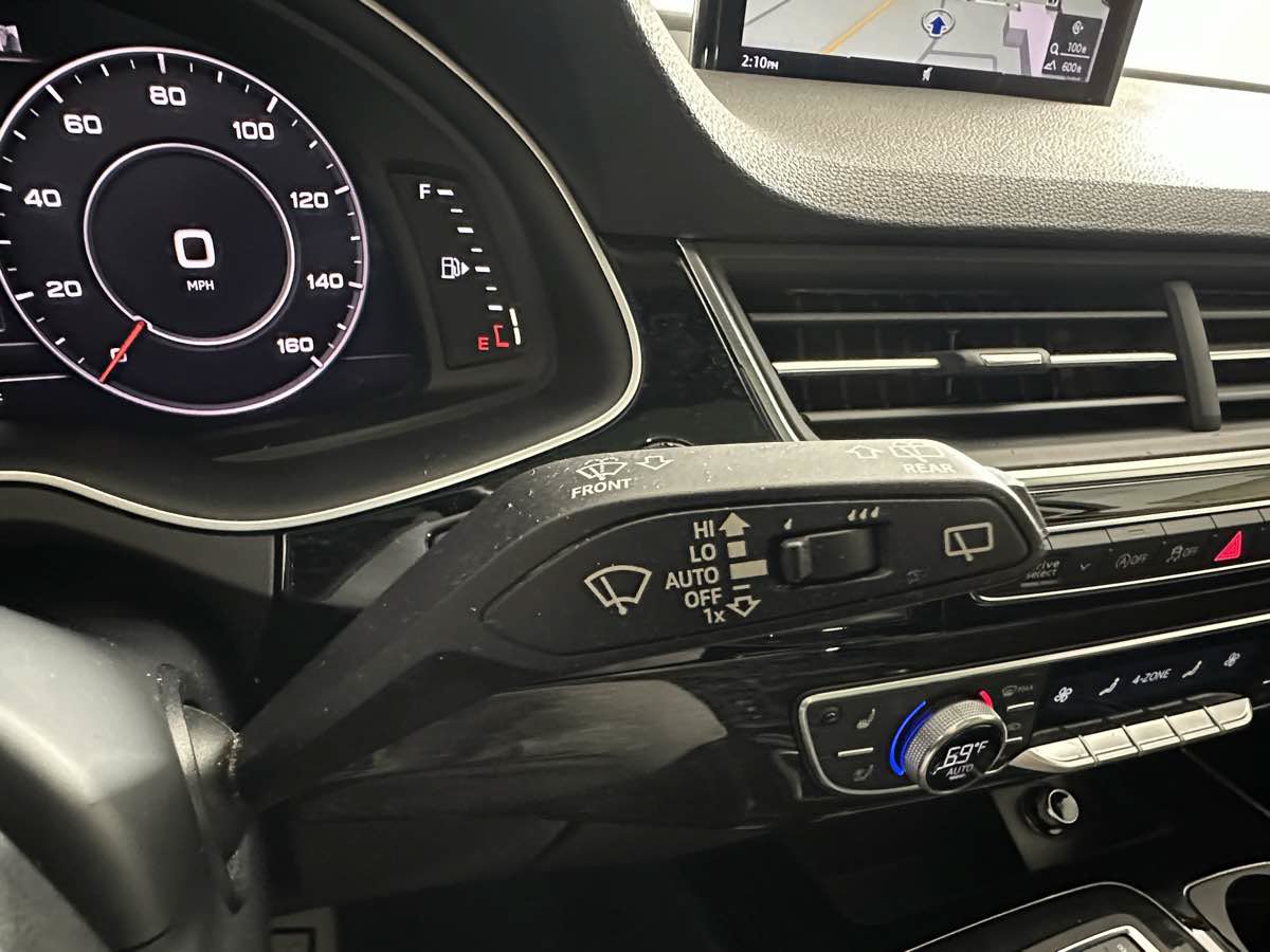 Used 2017 Audi Q7 3.0T Prestige w/ Prestige Package AWD/4WD image 37